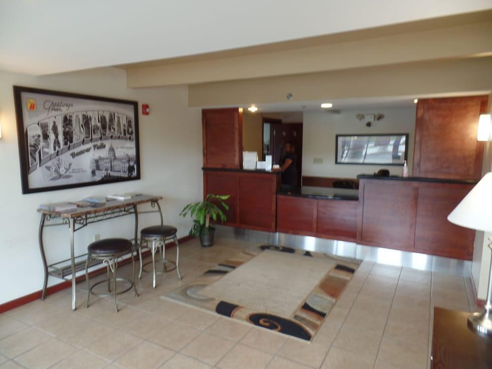 Super 8 By Wyndham Beaver Falls מראה חיצוני תמונה