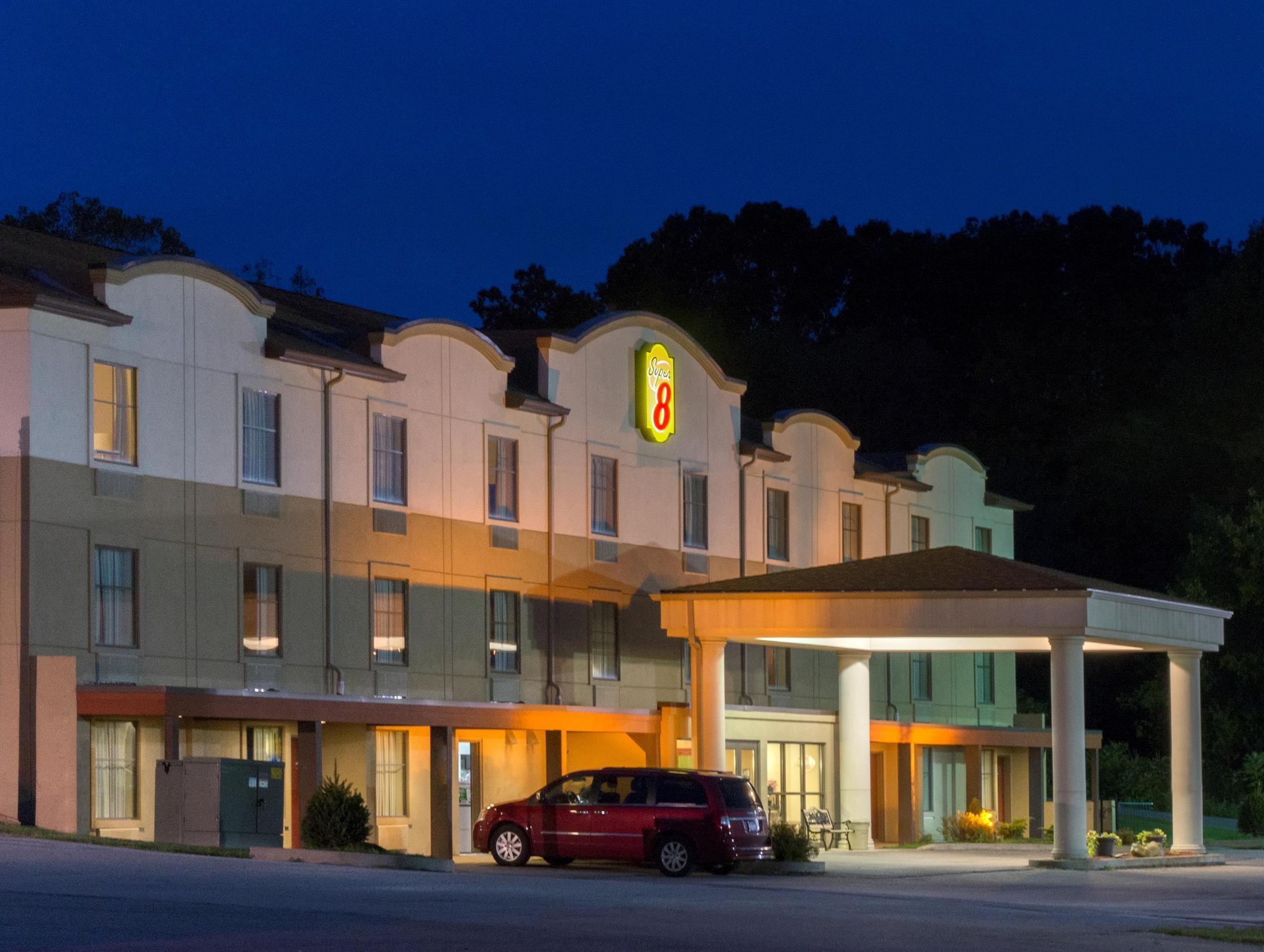 Super 8 By Wyndham Beaver Falls מראה חיצוני תמונה