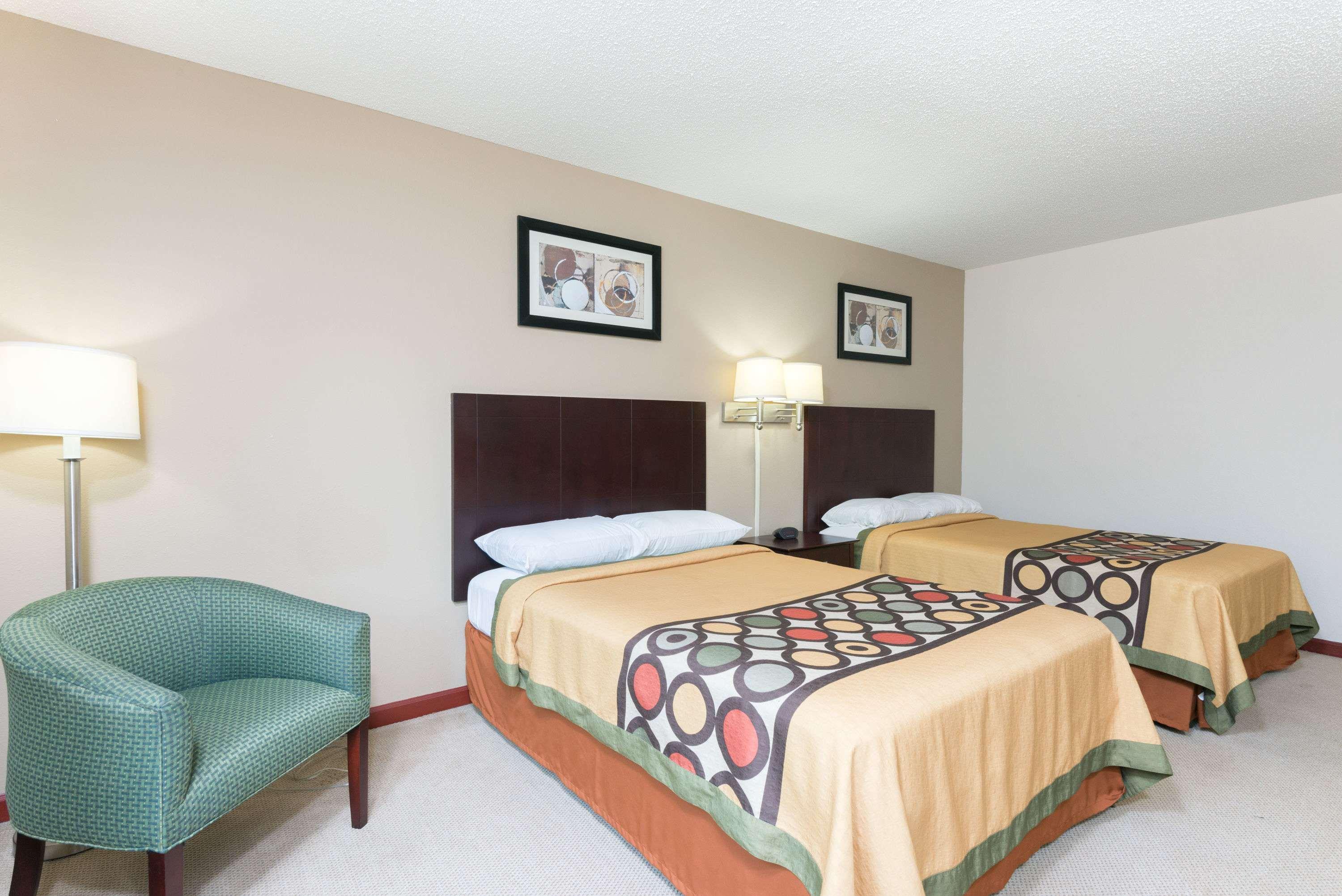 Super 8 By Wyndham Beaver Falls מראה חיצוני תמונה