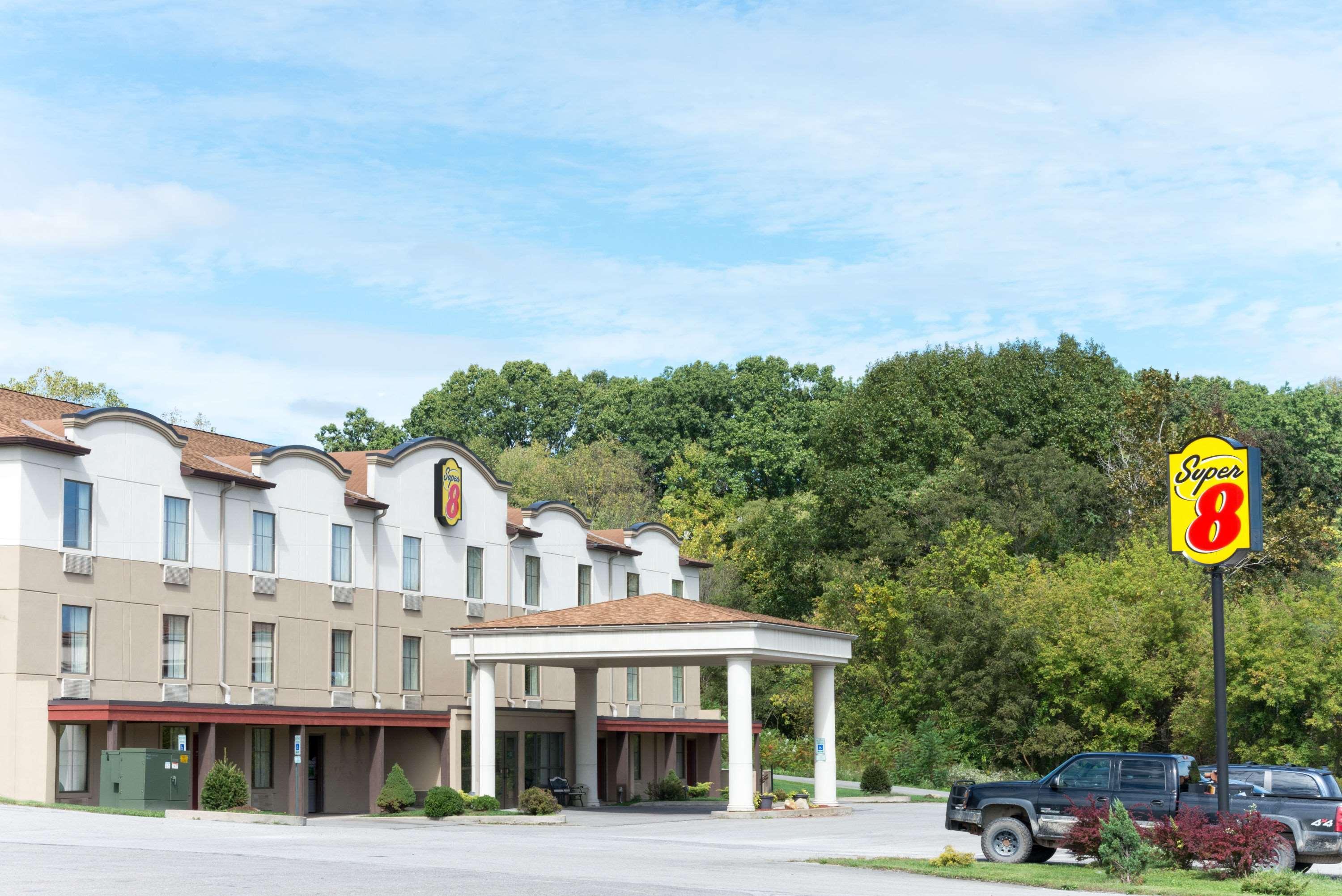 Super 8 By Wyndham Beaver Falls מראה חיצוני תמונה