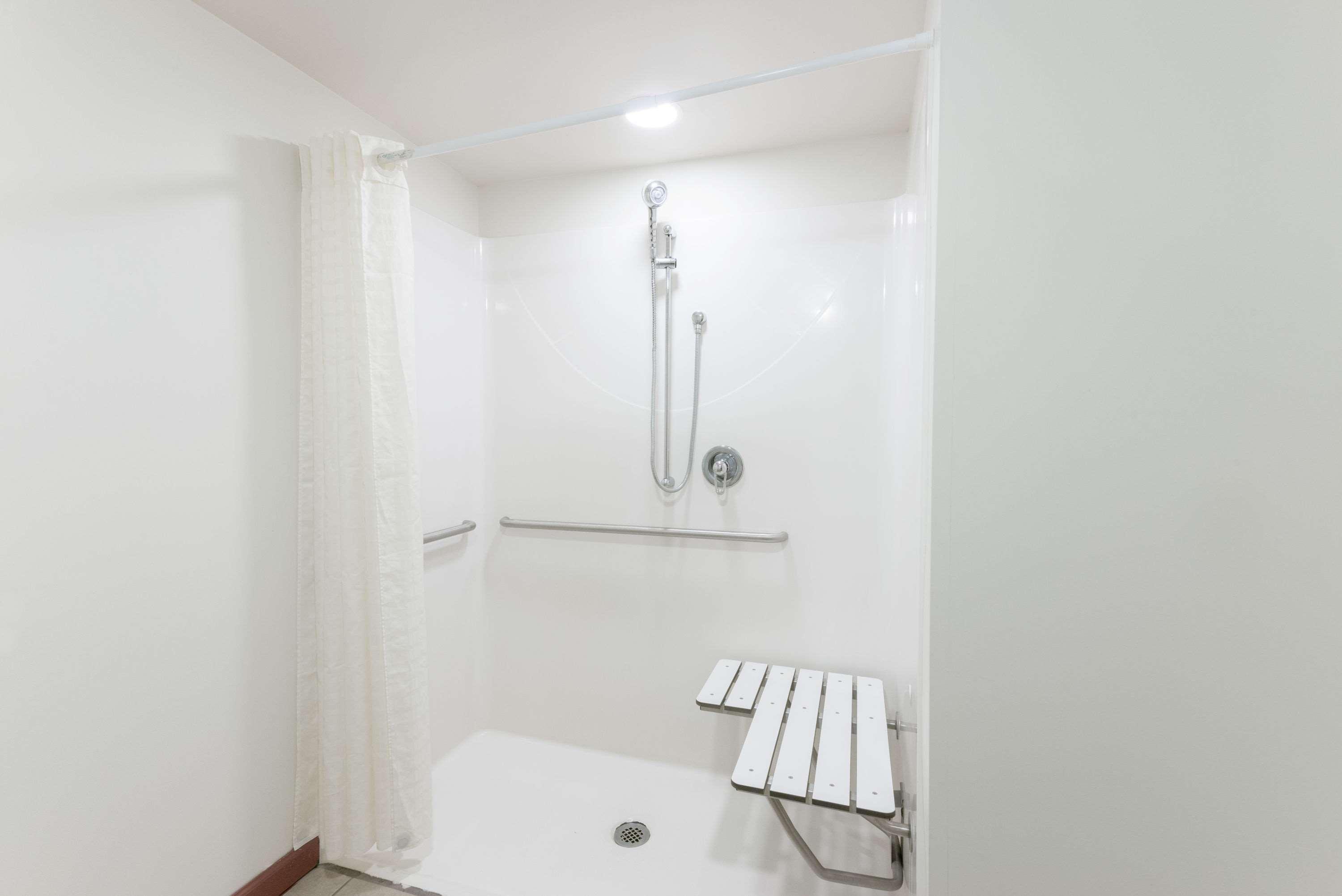 Super 8 By Wyndham Beaver Falls מראה חיצוני תמונה