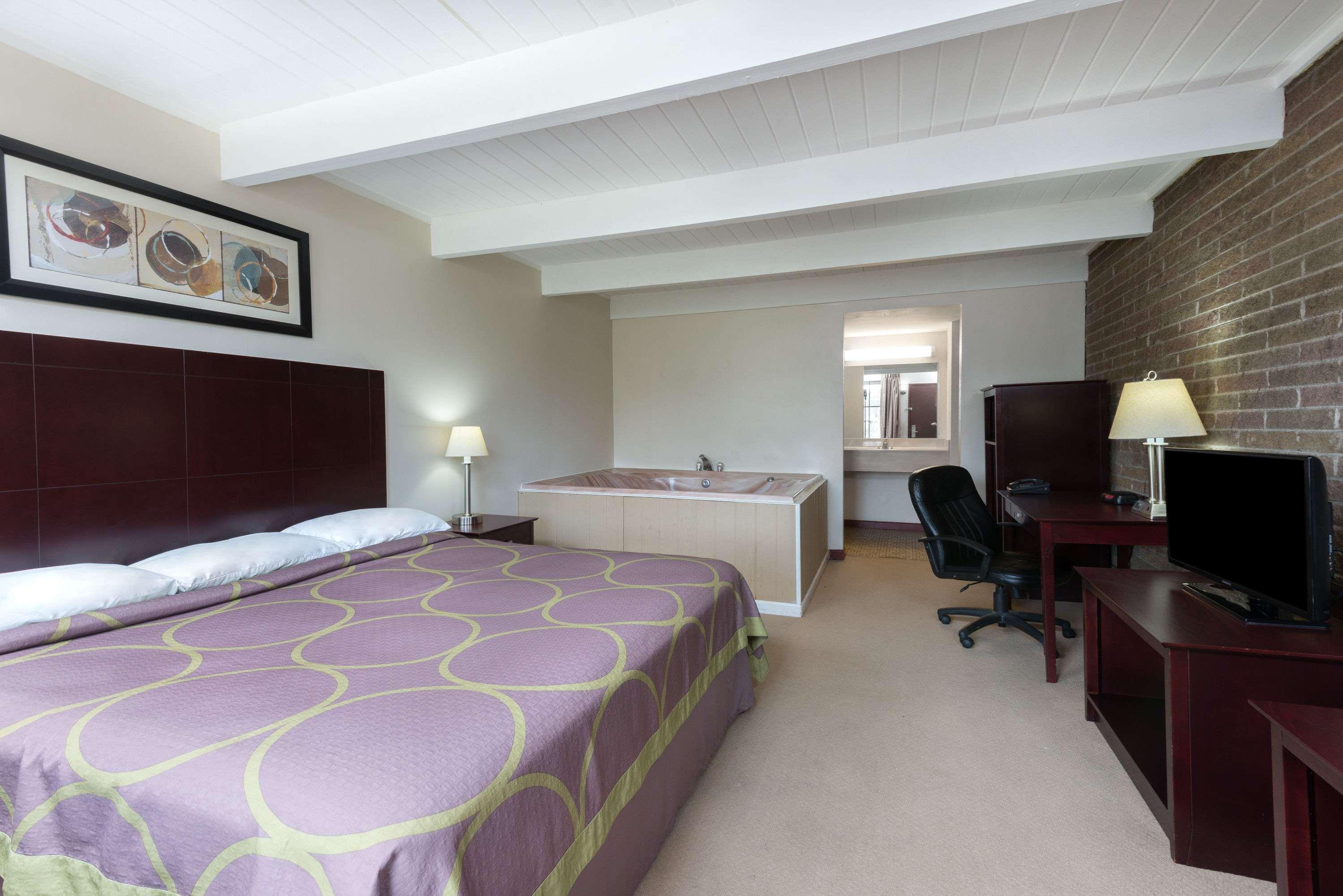 Super 8 By Wyndham Beaver Falls מראה חיצוני תמונה